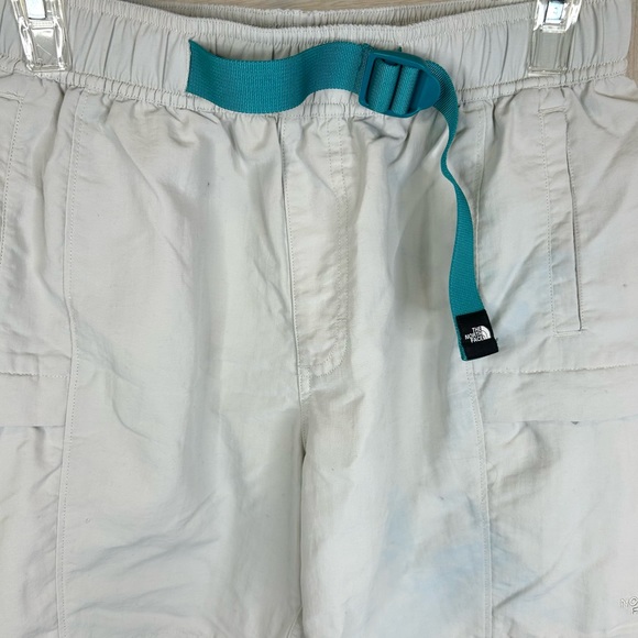 The North Face Men’s Outdoor Cargo Off White Shorts with Belt - Picture 7 of 12